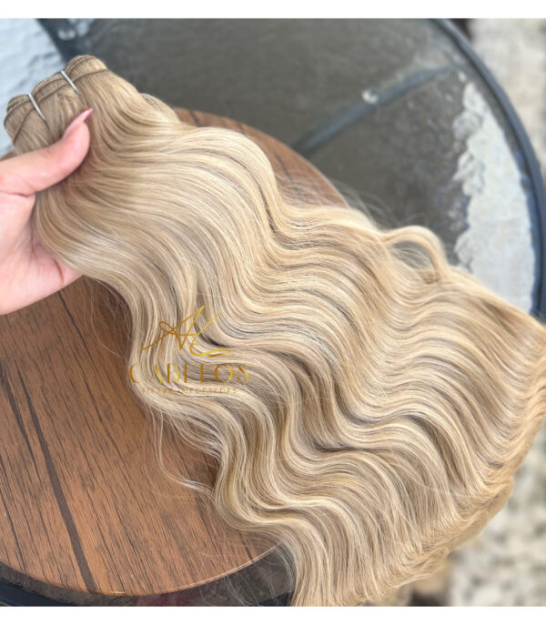 Cabelo Telado/Tecido Loiro Perolado Ondulado Fibra Russa Ultra Realista 200g 60cm. - Imagem 2
