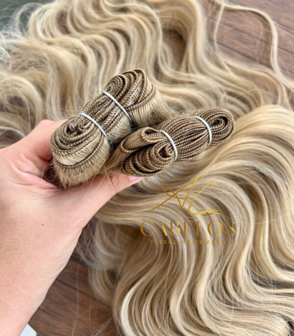 Cabelo Telado/Tecido Loiro Perolado Ondulado Fibra Russa Ultra Realista 200g 60cm. - Imagem 5